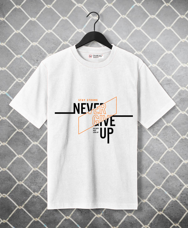 OMRAG - Clothing - Never Give up - Graphic T-Shirt